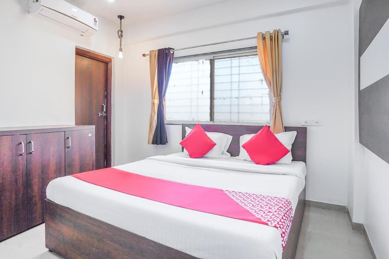 Oyo Flagship 70264 Hotel Vrindavan Mangvadi Екстериор снимка