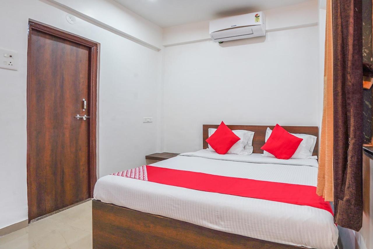 Oyo Flagship 70264 Hotel Vrindavan Mangvadi Екстериор снимка