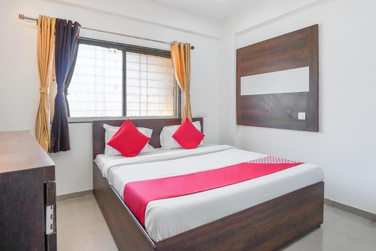 Oyo Flagship 70264 Hotel Vrindavan Mangvadi Екстериор снимка