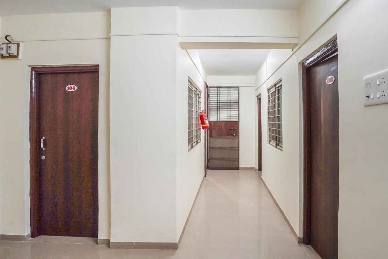 Oyo Flagship 70264 Hotel Vrindavan Mangvadi Екстериор снимка