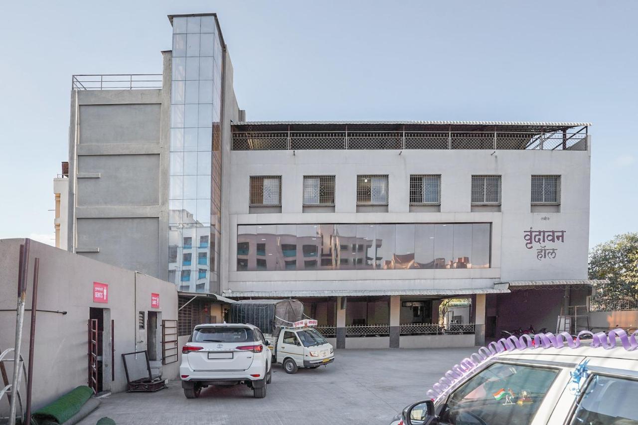 Oyo Flagship 70264 Hotel Vrindavan Mangvadi Екстериор снимка