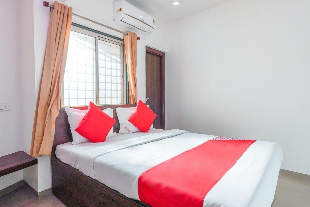 Oyo Flagship 70264 Hotel Vrindavan Mangvadi Екстериор снимка